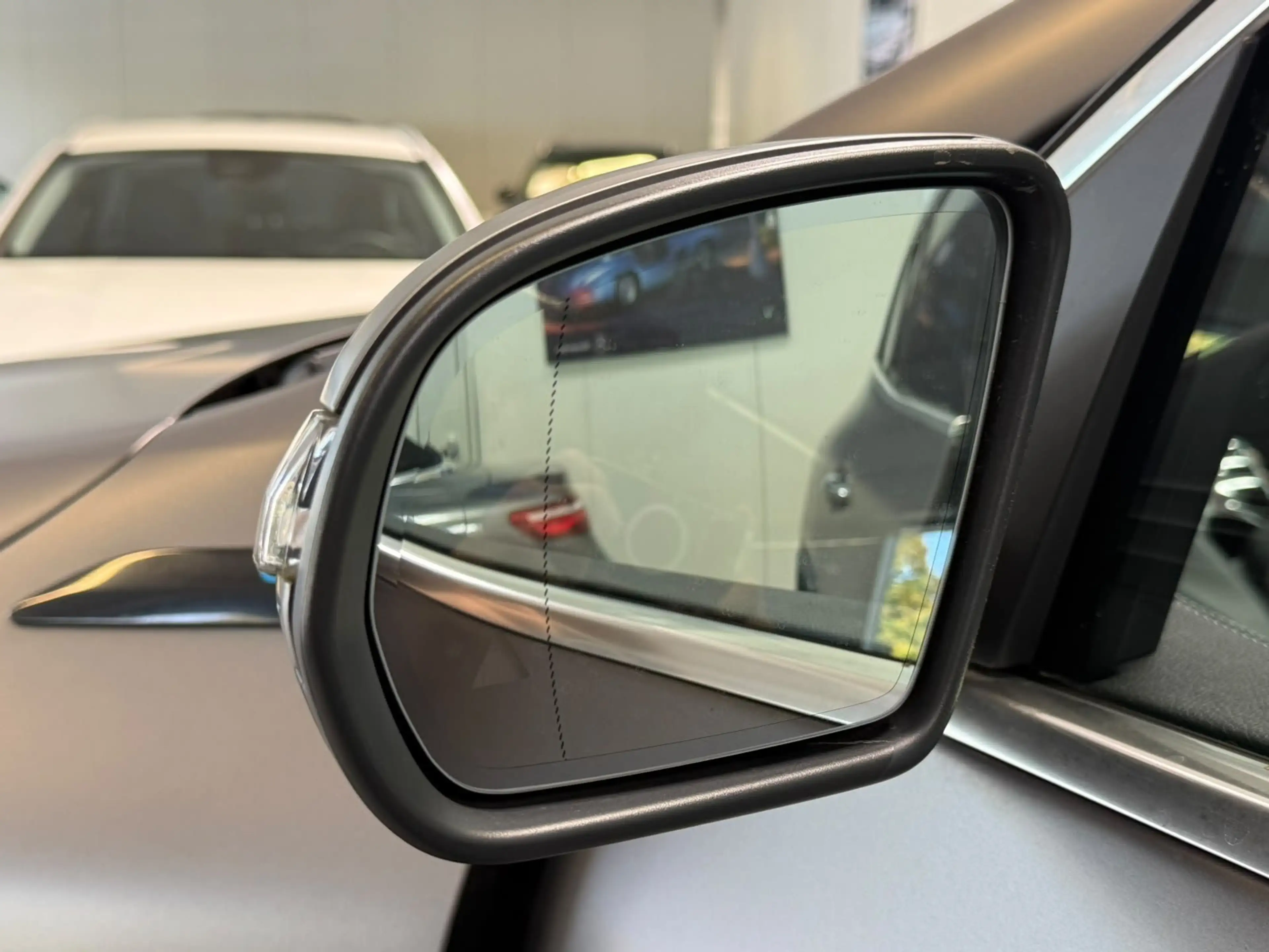 Mercedes-Benz EQA 350 4M ELECTRIC ART PANO+BURM+HUD+DISTR+AHK — photo 6
