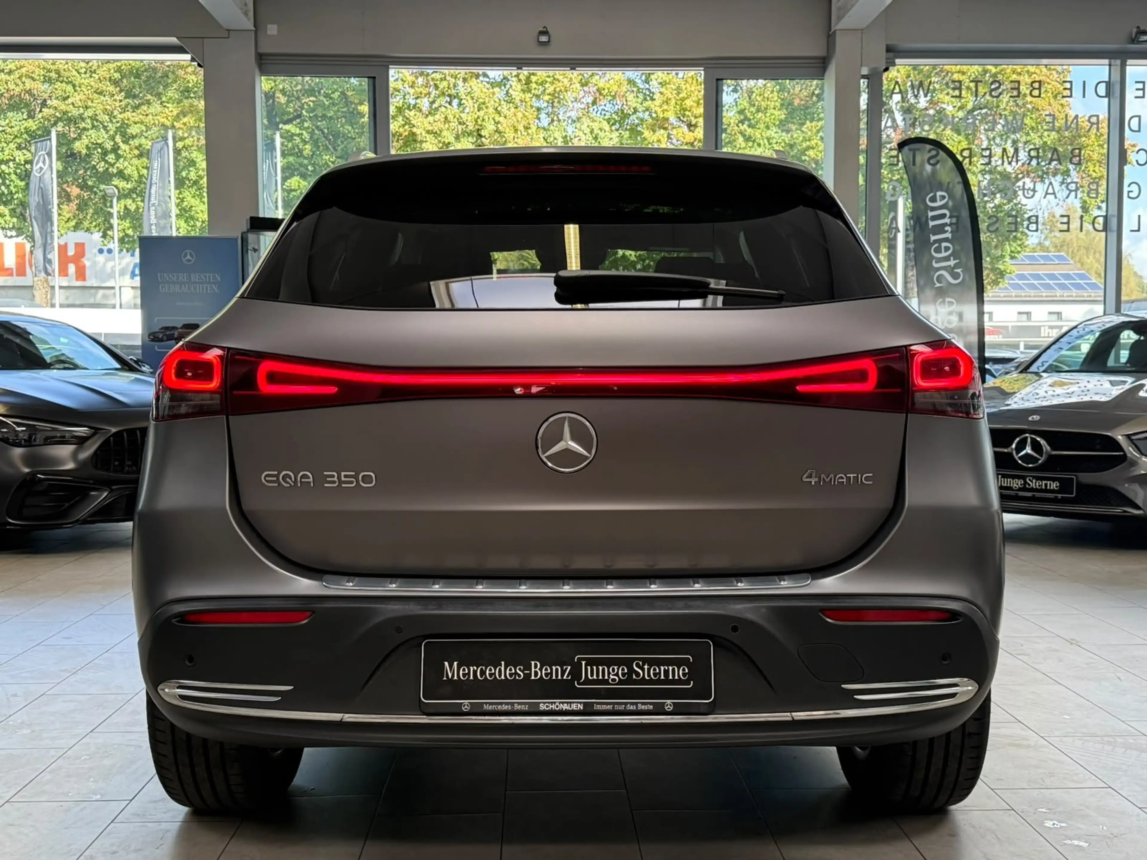 Mercedes-Benz EQA 350 4M ELECTRIC ART PANO+BURM+HUD+DISTR+AHK — photo 7