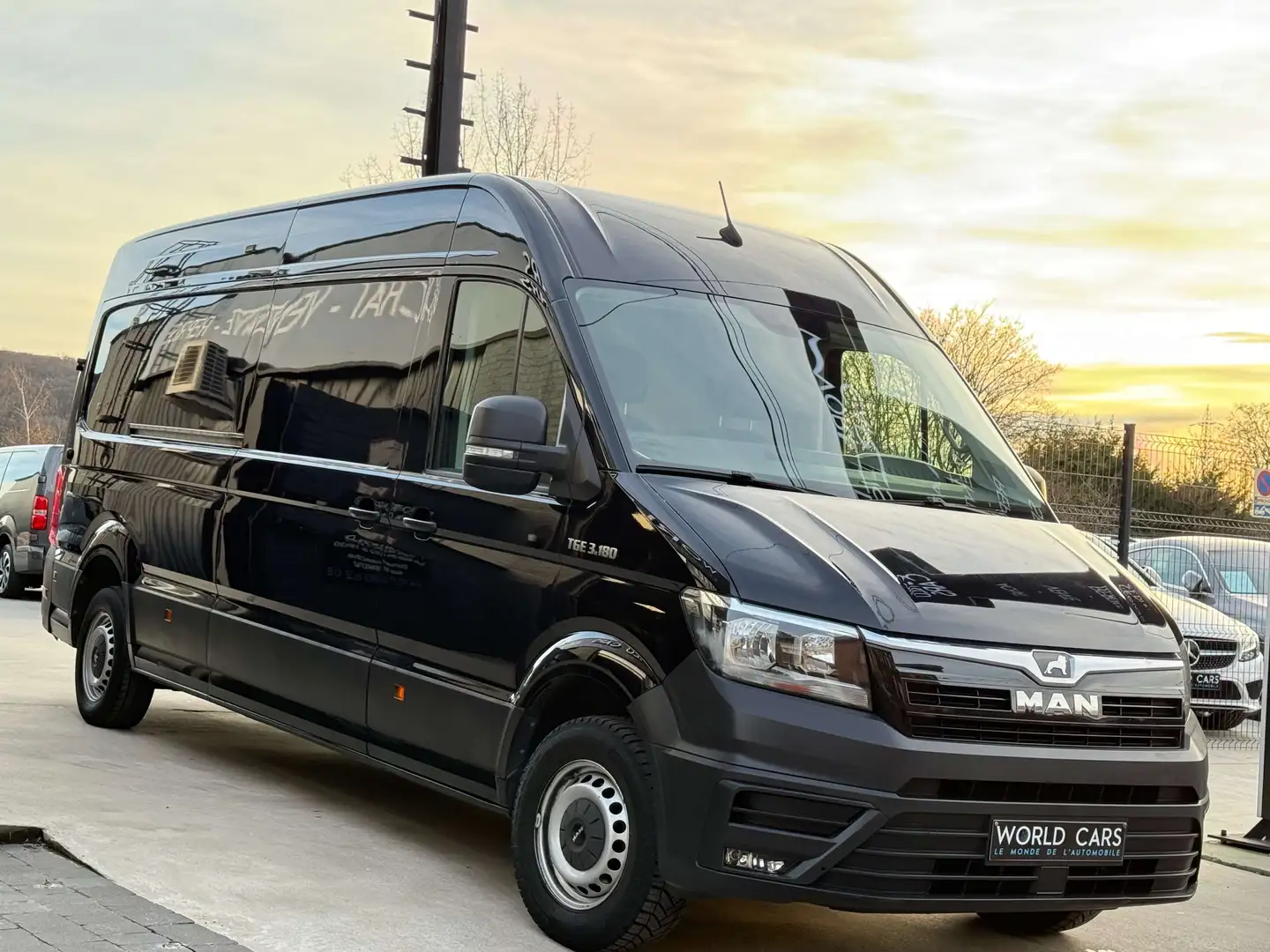 MAN TGE 2.0TDi L4H2 TVAC*BTWIN NAVI FRONT ASS. Noir - 2