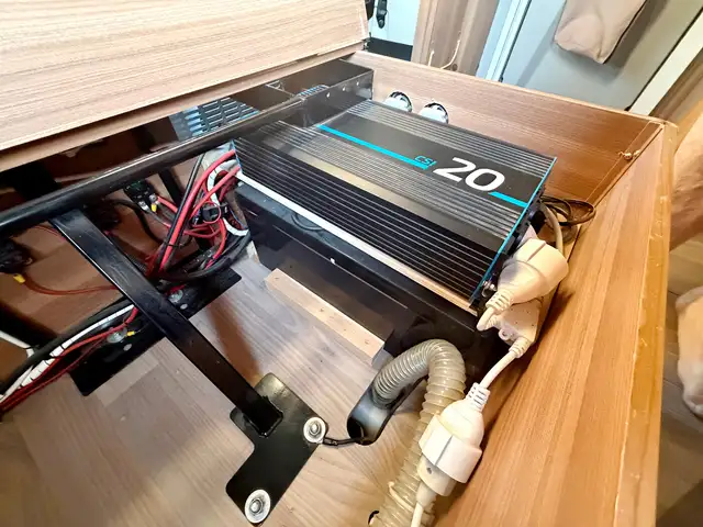Weinsberg CaraHome 700 DG | 4.0t | 300Ah | Klima | Solar Ansicht 41