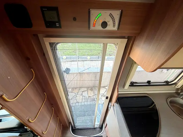Weinsberg CaraHome 700 DG | 4.0t | 300Ah | Klima | Solar Ansicht 19