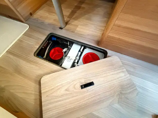 Weinsberg CaraHome 700 DG | 4.0t | 300Ah | Klima | Solar Ansicht 38