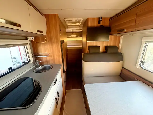 Weinsberg CaraHome 700 DG | 4.0t | 300Ah | Klima | Solar Ansicht 25