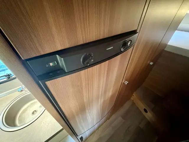 Weinsberg CaraHome 700 DG | 4.0t | 300Ah | Klima | Solar Ansicht 29