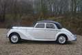 Oldtimer Riley RMF 2.5 "Nut and Bolt" restored in the early 90's, Blanc - thumbnail 17