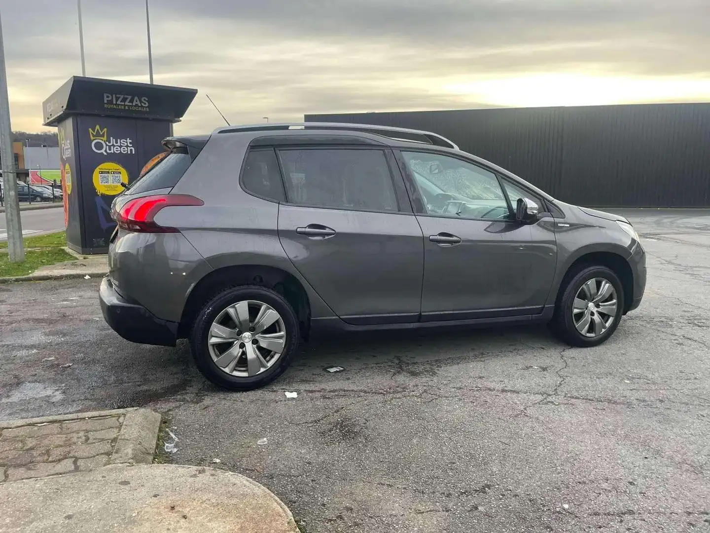 Peugeot 2008 2008 BlueHDi 100 STOP Gris - 2