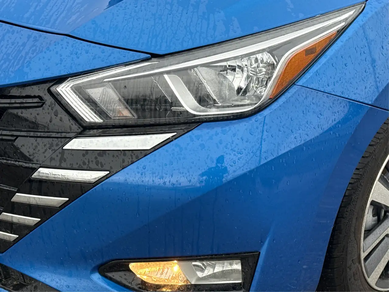 Nissan Versa снимка Nissan Versa