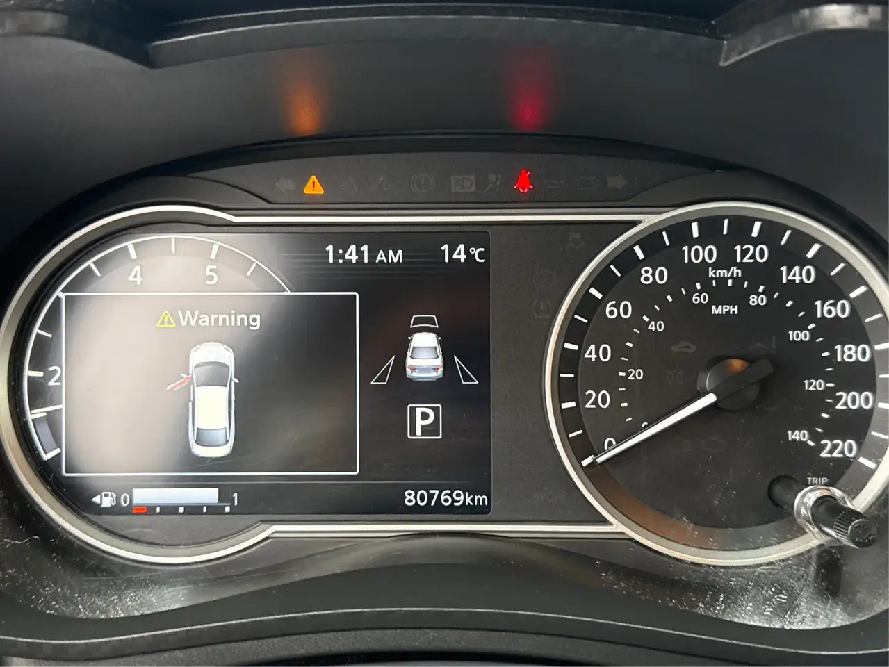 Nissan Versa снимка Nissan Versa