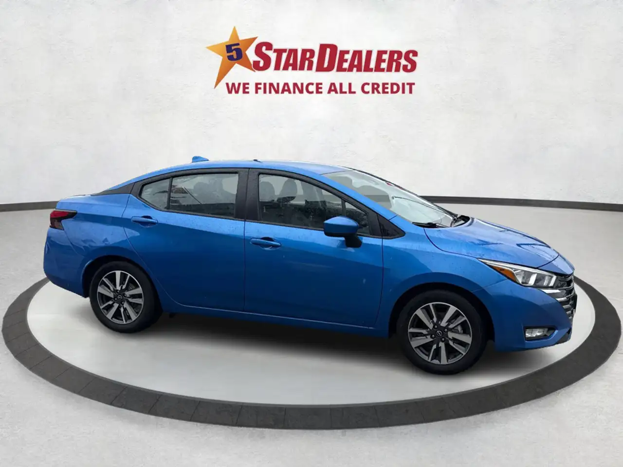 Nissan Versa снимка Nissan Versa