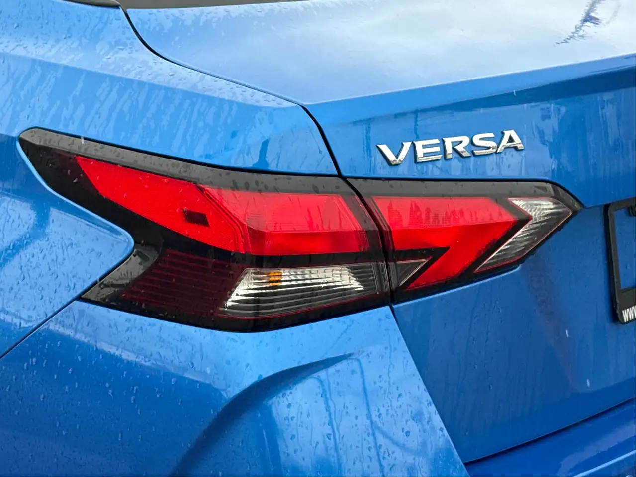 Nissan Versa снимка Nissan Versa