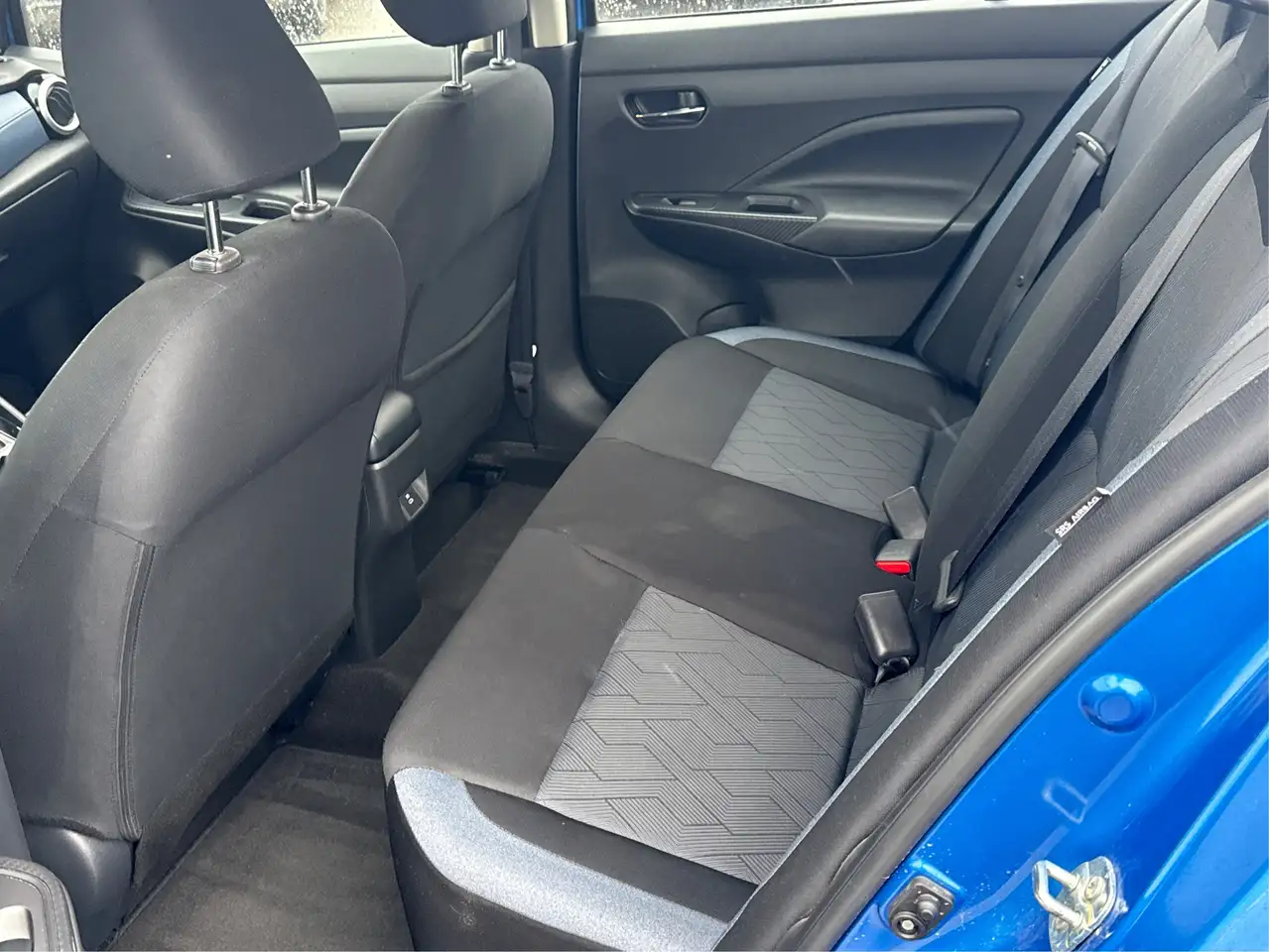 Nissan Versa снимка Nissan Versa