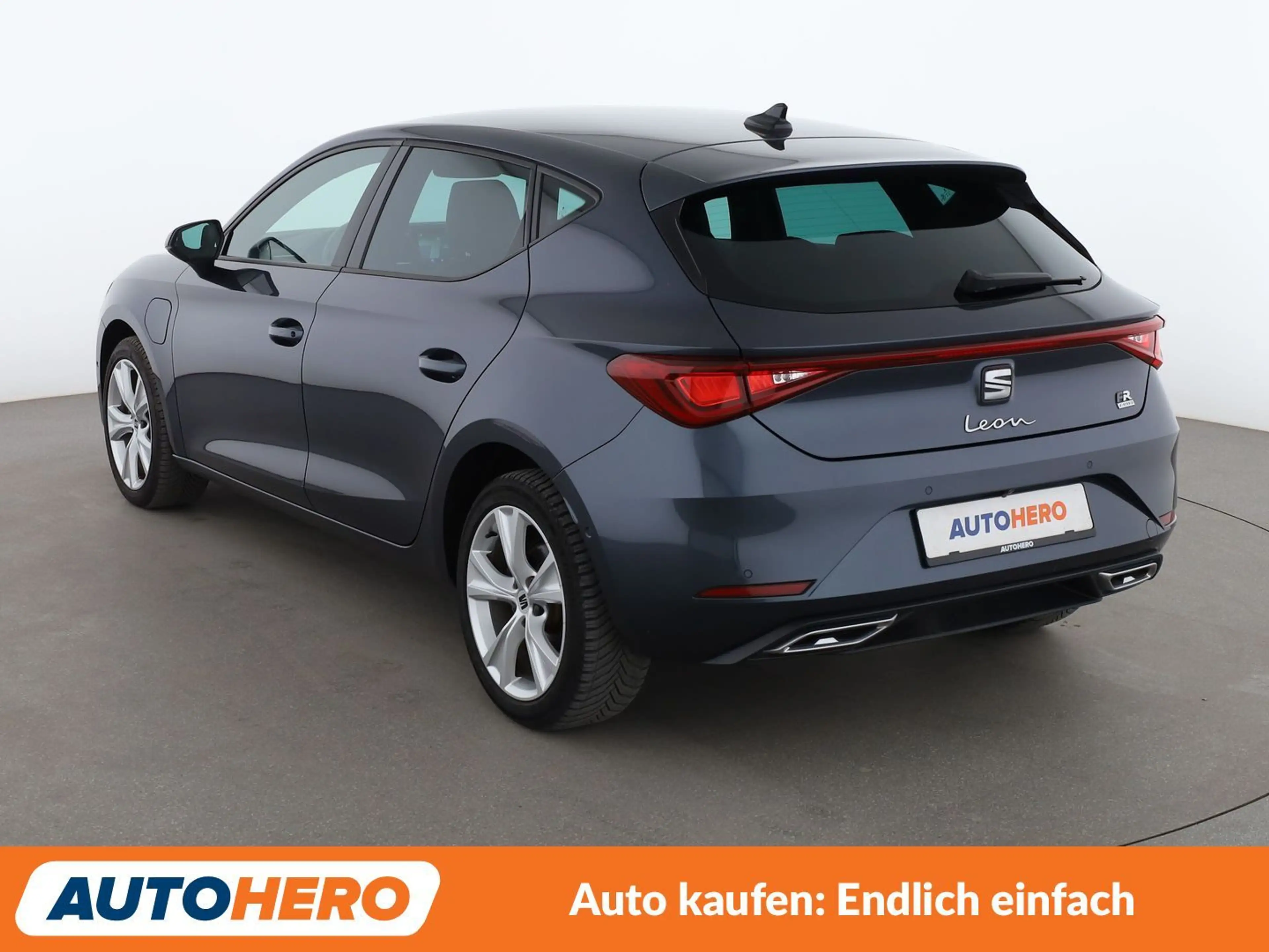 SEAT Leon e-Hybrid 1.4 TSI e-HYBRID FR Aut.*NAVI*LED*ACC*SHZ*PDC* — photo 4