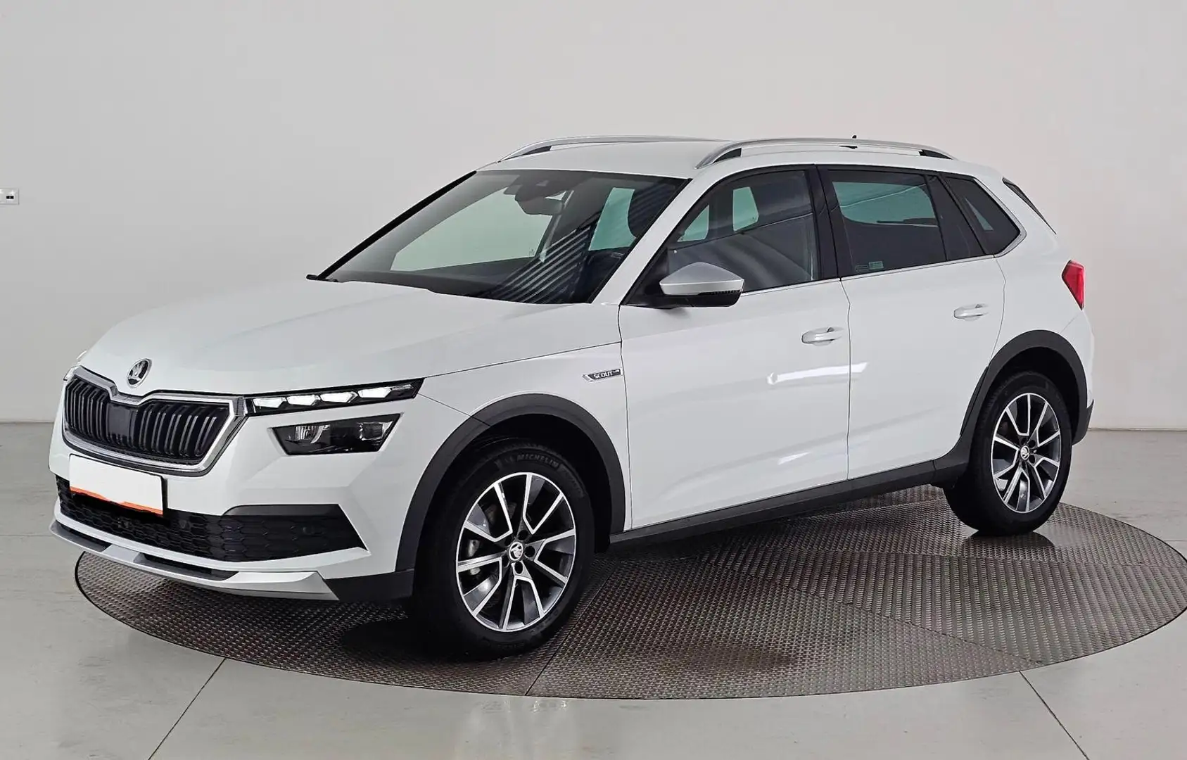 Skoda Kamiq Scoutline 1.0 TSI DSG, ACC, AHK Weiß - 1