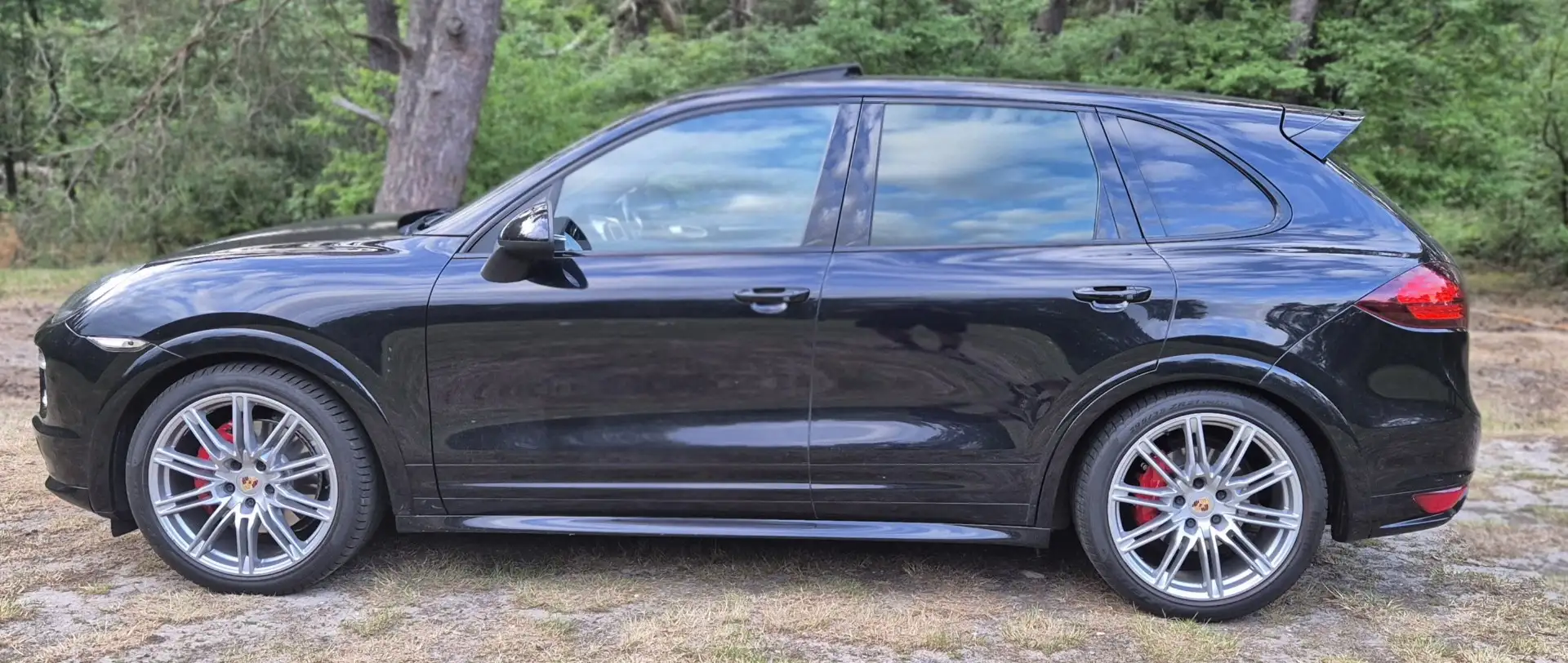 Porsche Cayenne 4.8 Zwart - 2