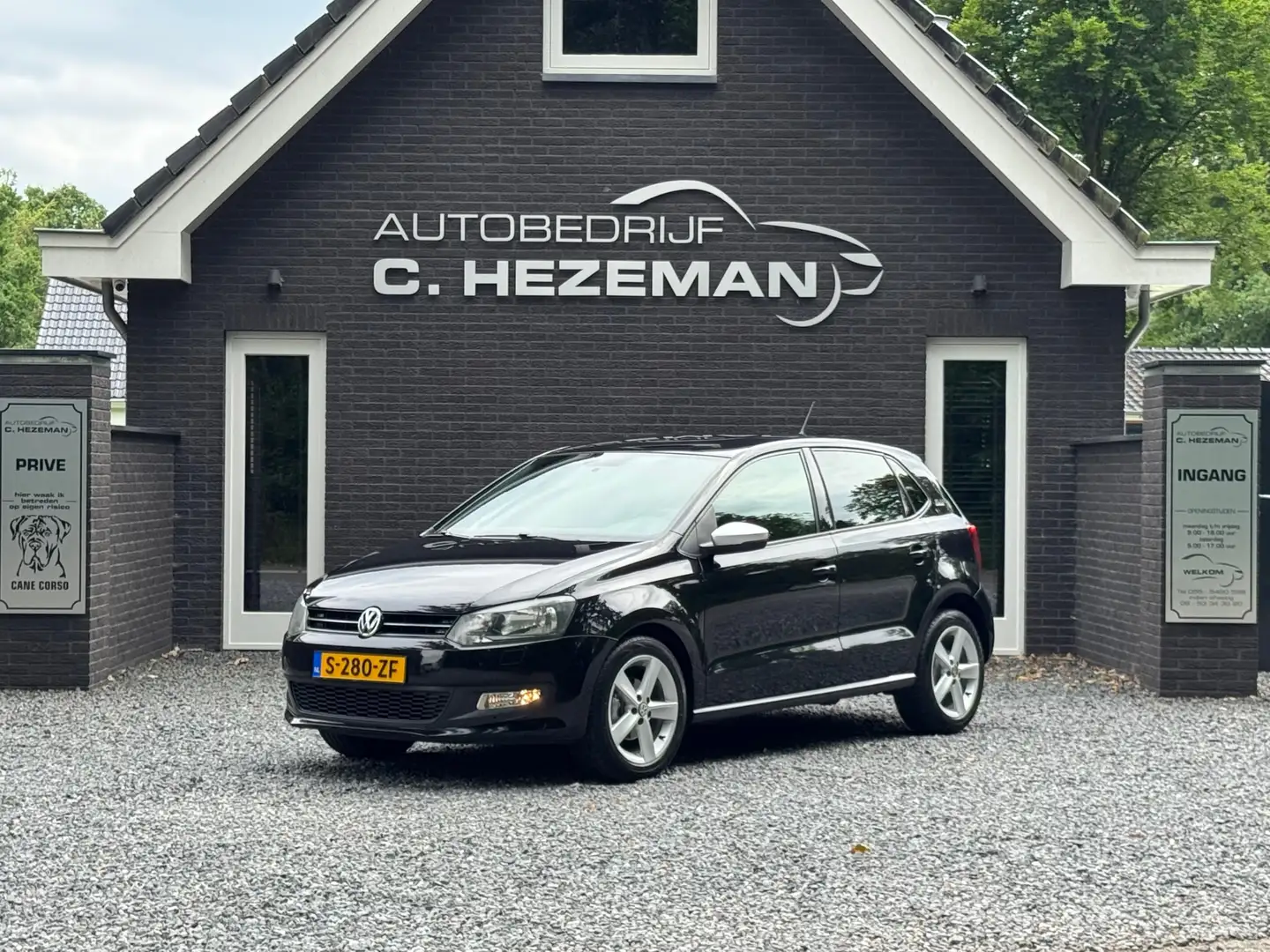 Volkswagen Polo 1.2-12V 70PK Black Edition Sportvelgen Airco 5 Deu Zwart - 2