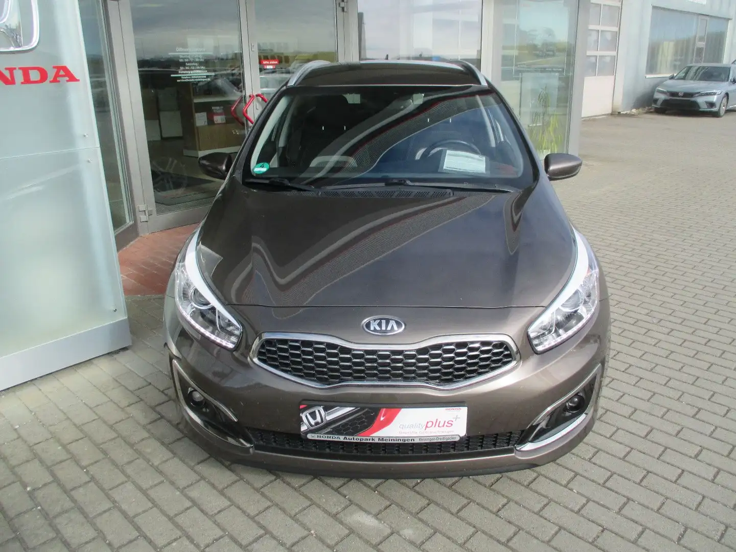 Kia Ceed SW / cee'd SW "Navigation" Beige - 2