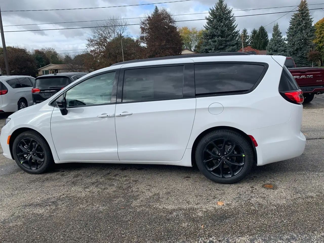 Chrysler Pacifica снимка Chrysler Pacifica