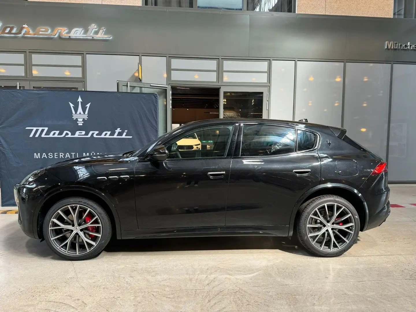 Maserati Grecale MODENA *Maserati München* UPE 98.790 € Černá - 2