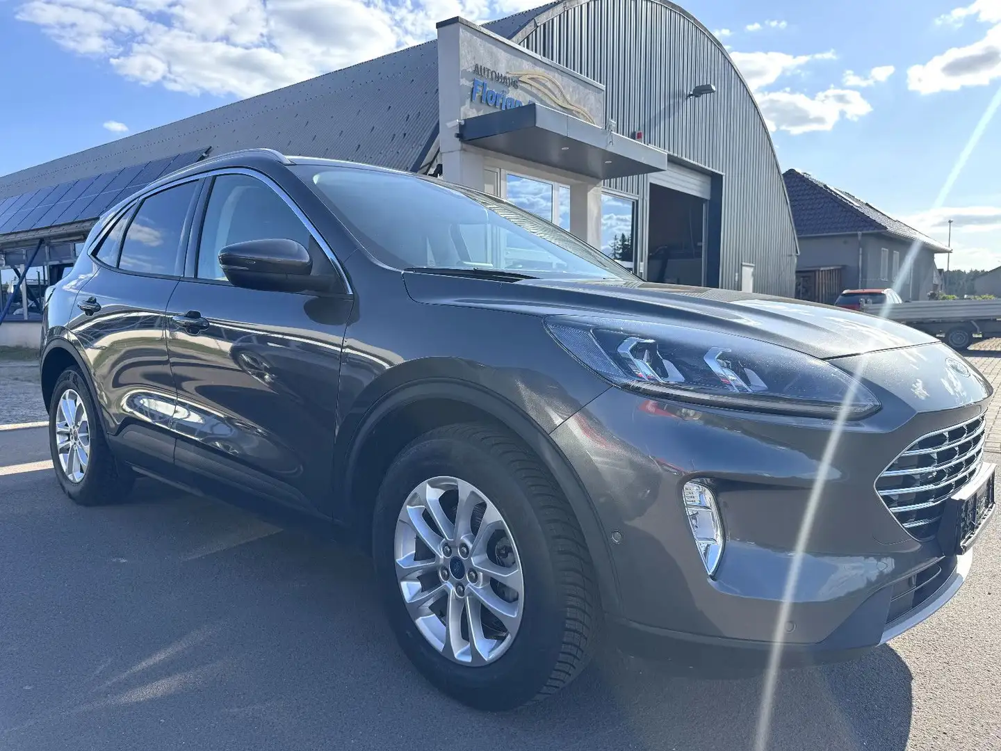 Ford Kuga Titanium X Gris - 1