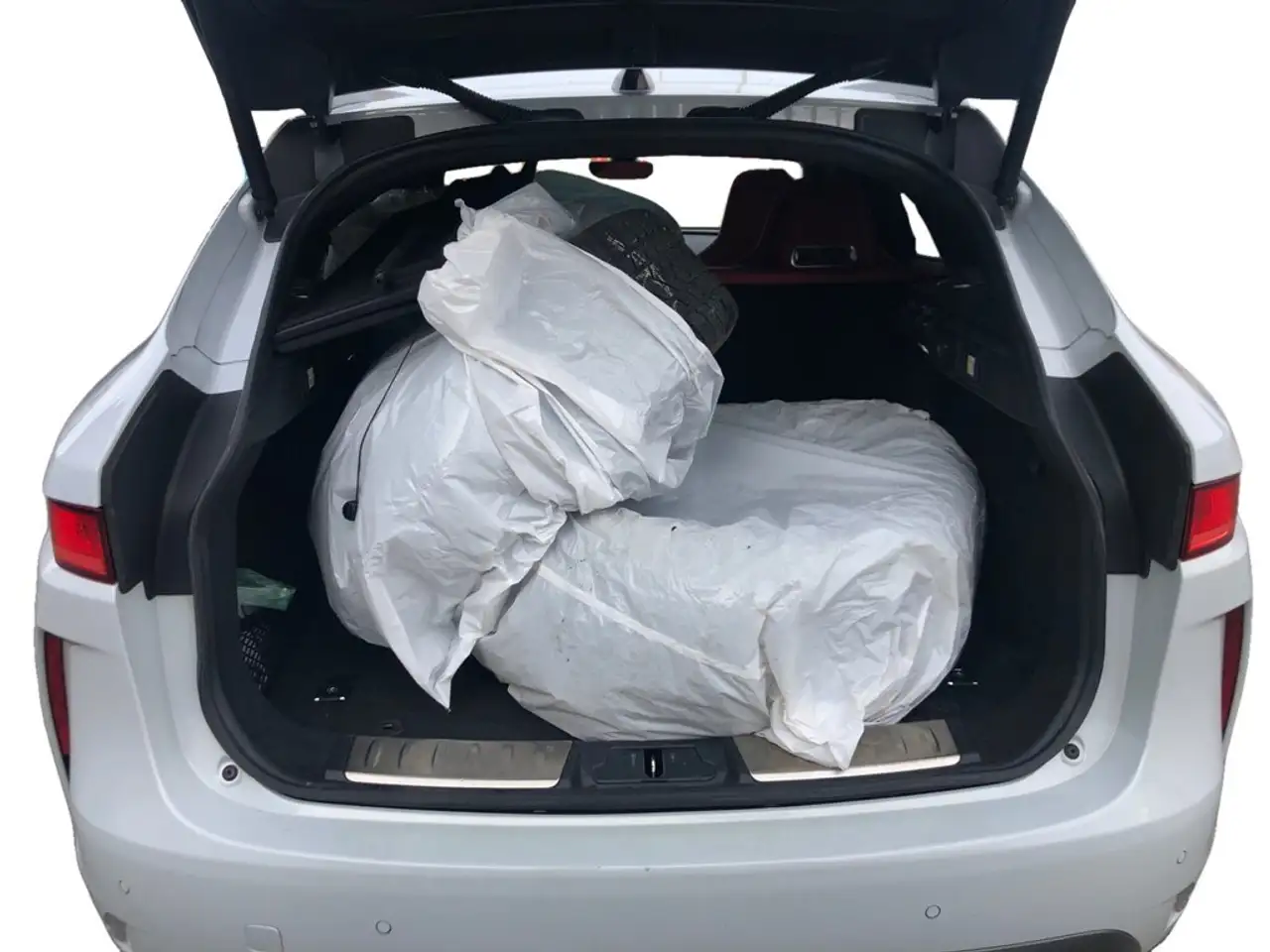 Jaguar F-Pace снимка Jaguar F-Pace