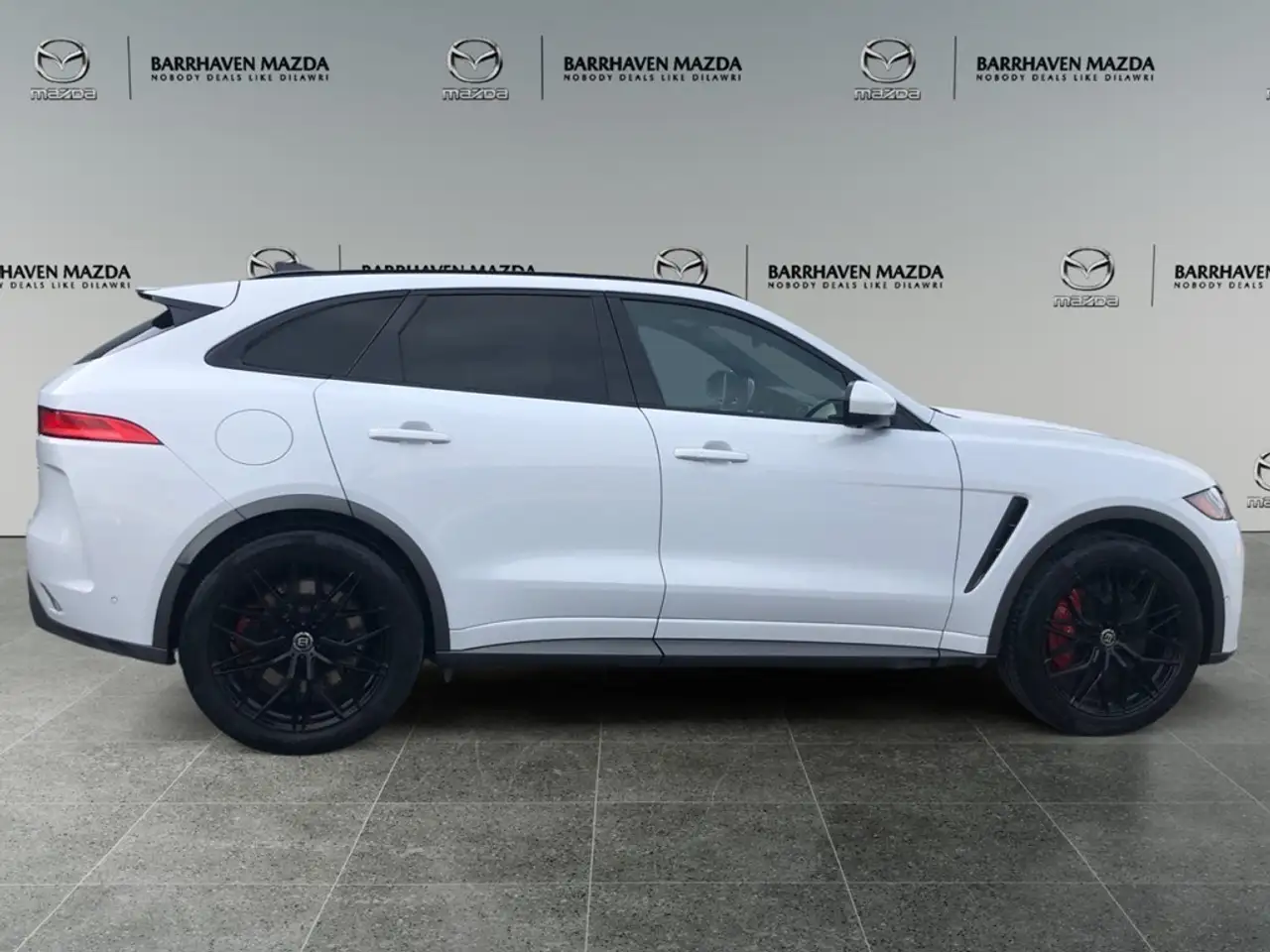 Jaguar F-Pace снимка Jaguar F-Pace