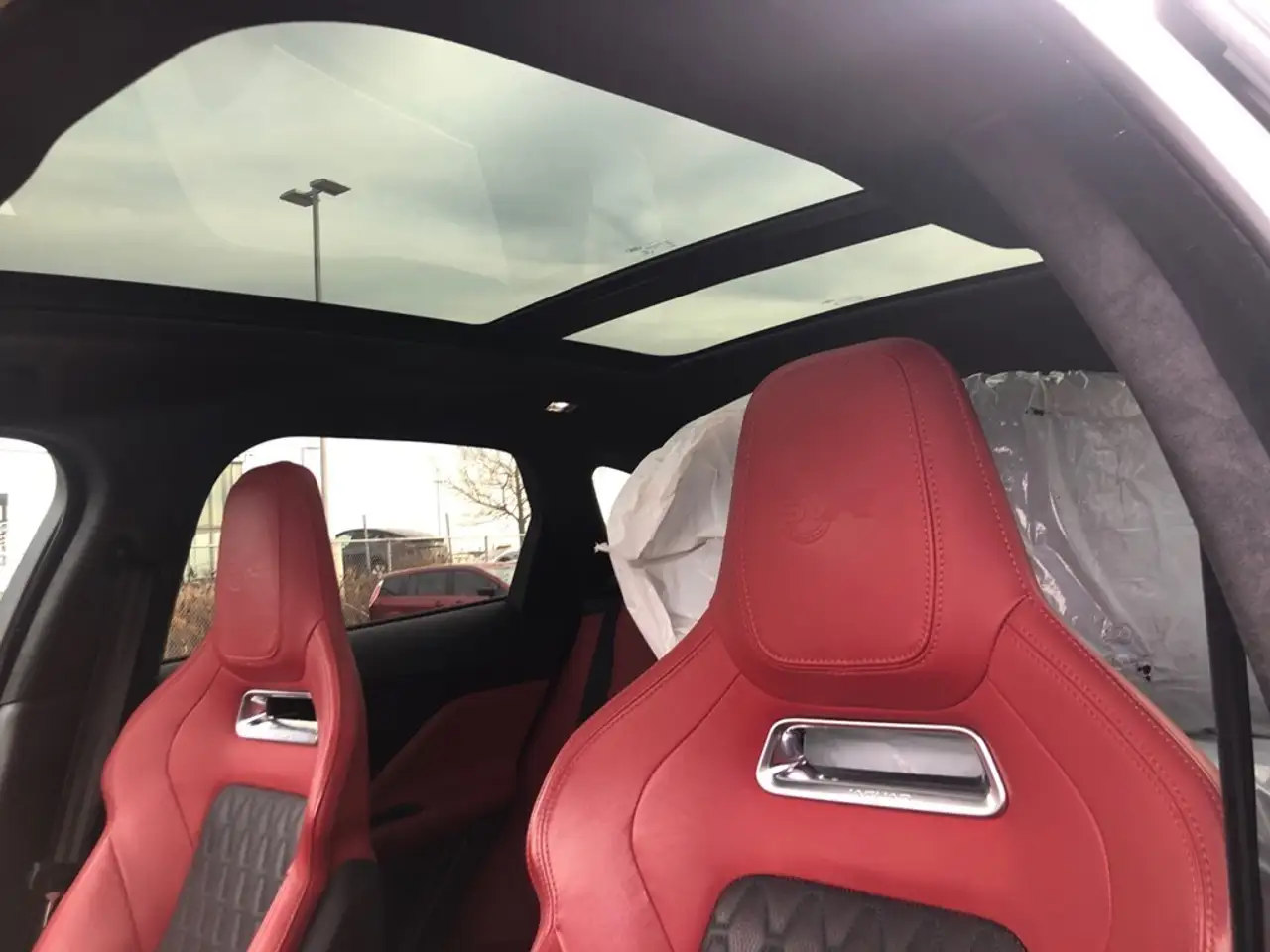 Jaguar F-Pace снимка Jaguar F-Pace