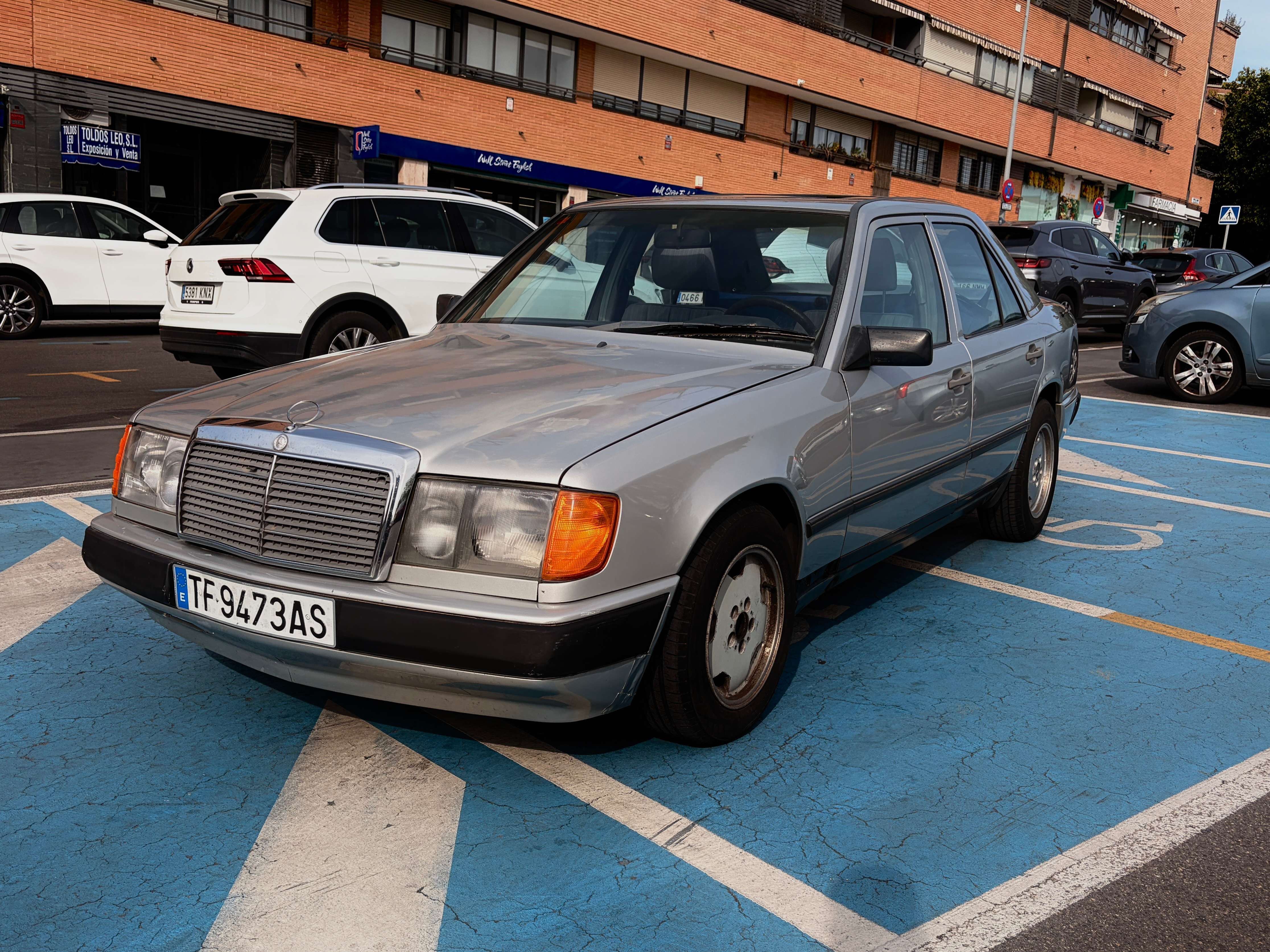 Mercedes-Benz 260 260E 4Matic - foto 1