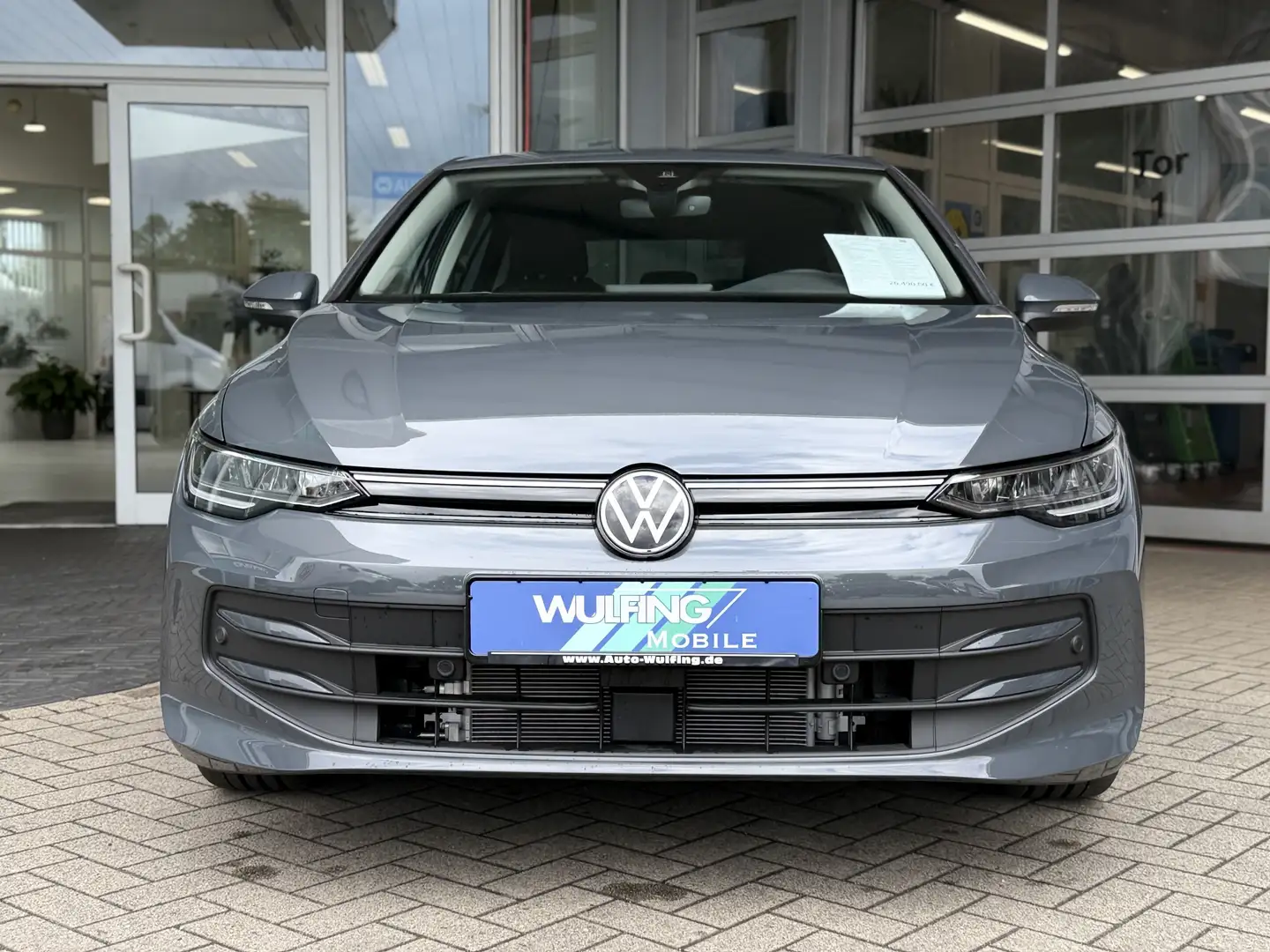Volkswagen Golf 1.5 TSI Life, RFK, Keyless, Licht+Winterpak Gris - 2