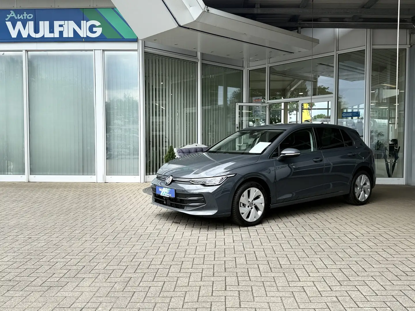 Volkswagen Golf 1.5 TSI Life, RFK, Keyless, Licht+Winterpak Gris - 1