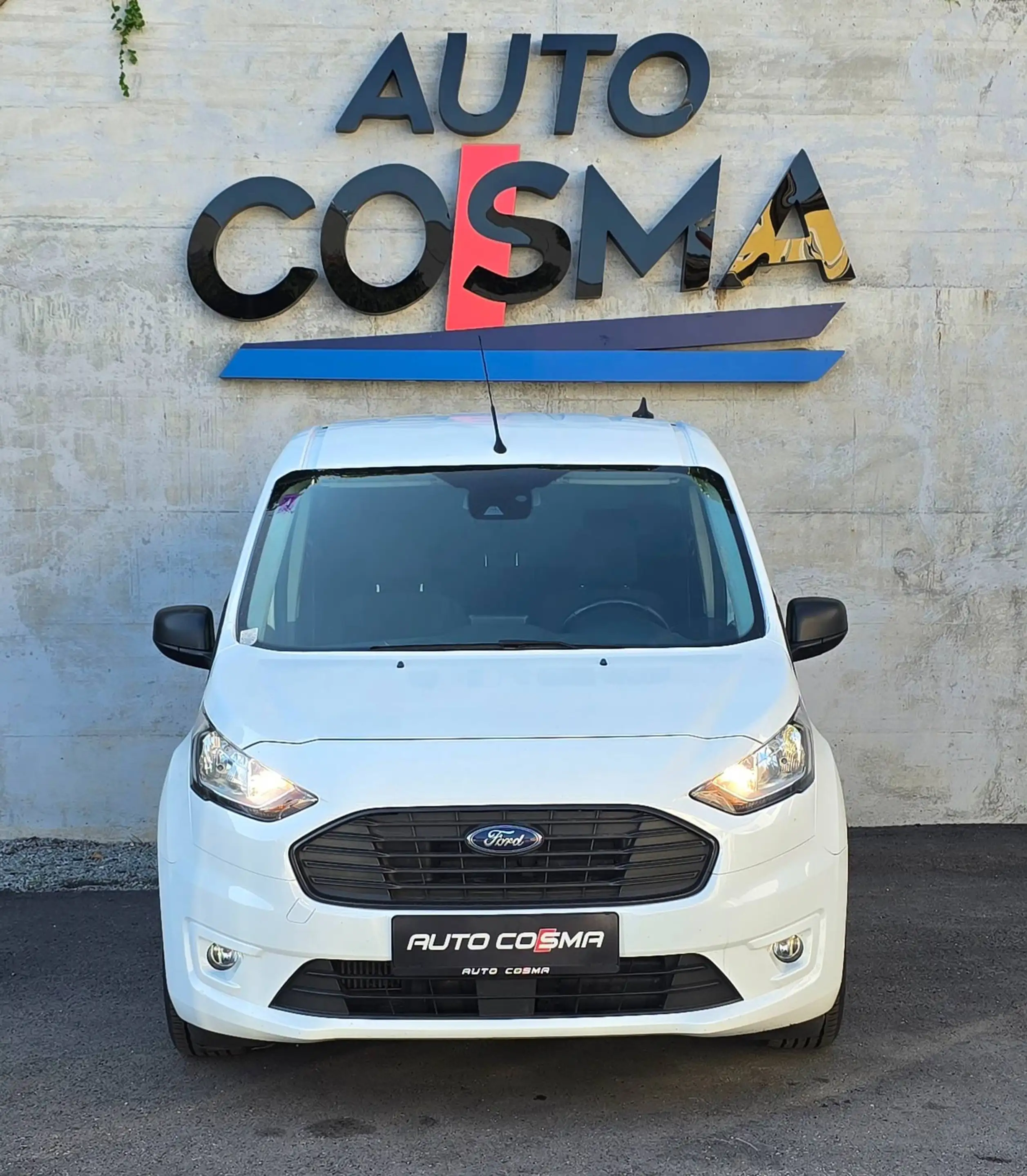 Ford Tourneo Connect Trend /AHK/KAMERA/ — photo 3