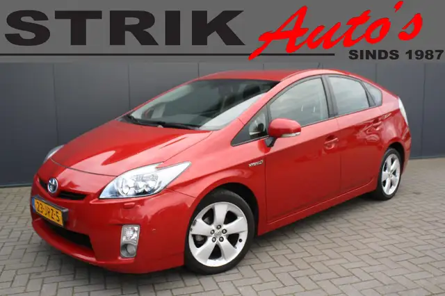 Toyota Prius 1.8 Dynamic - NAVIGATIE - CAMERA - PDC