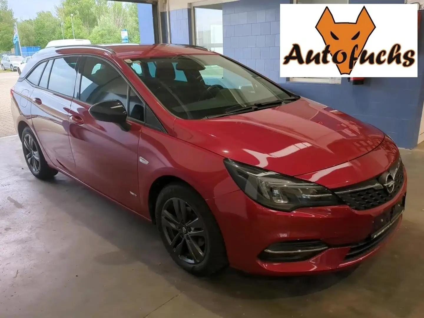 Opel Astra 1.5 CDTI 105PS Design & Tech Sports Tourer Rot - 1