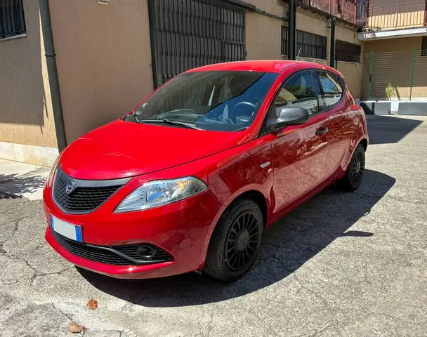 Lancia Ypsilon