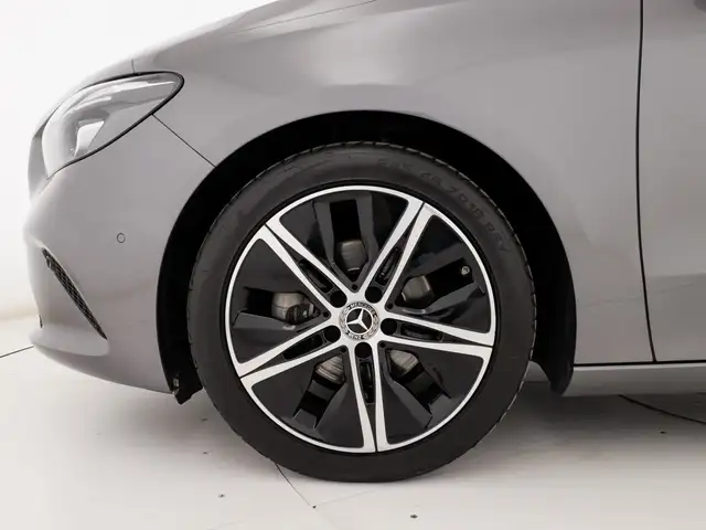 Mercedes-Benz B-Class view 7