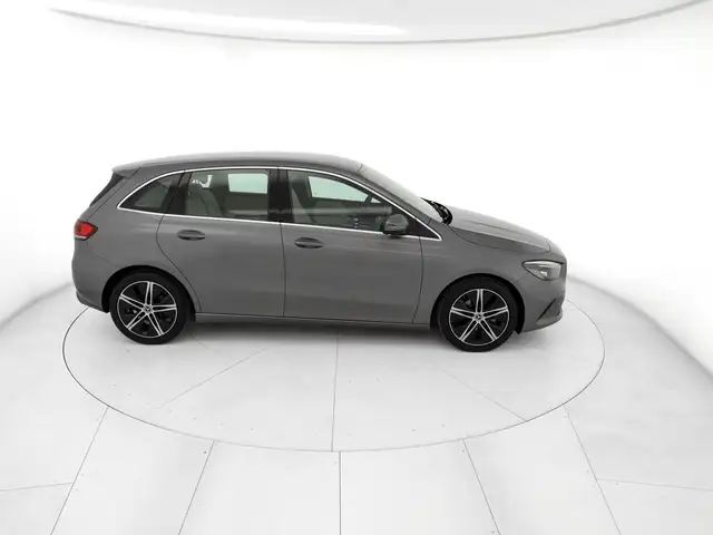 Mercedes-Benz B-Class view 5
