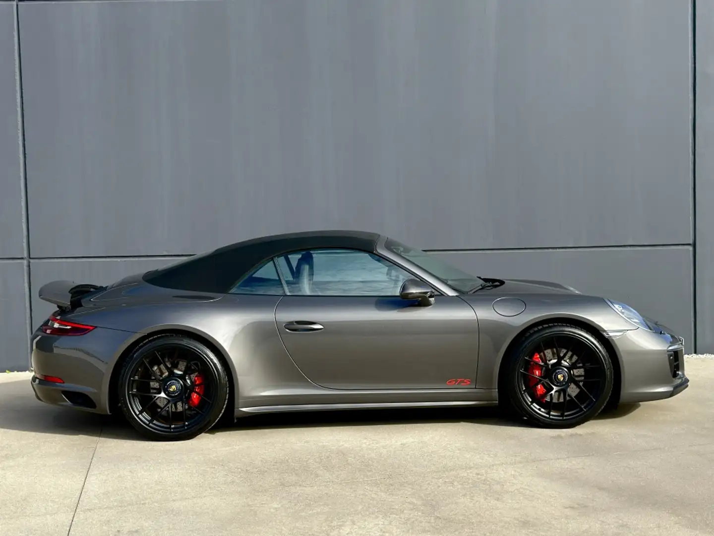 Porsche 991 Carrera 4 GTS Cabriolet PDK Gris - 2
