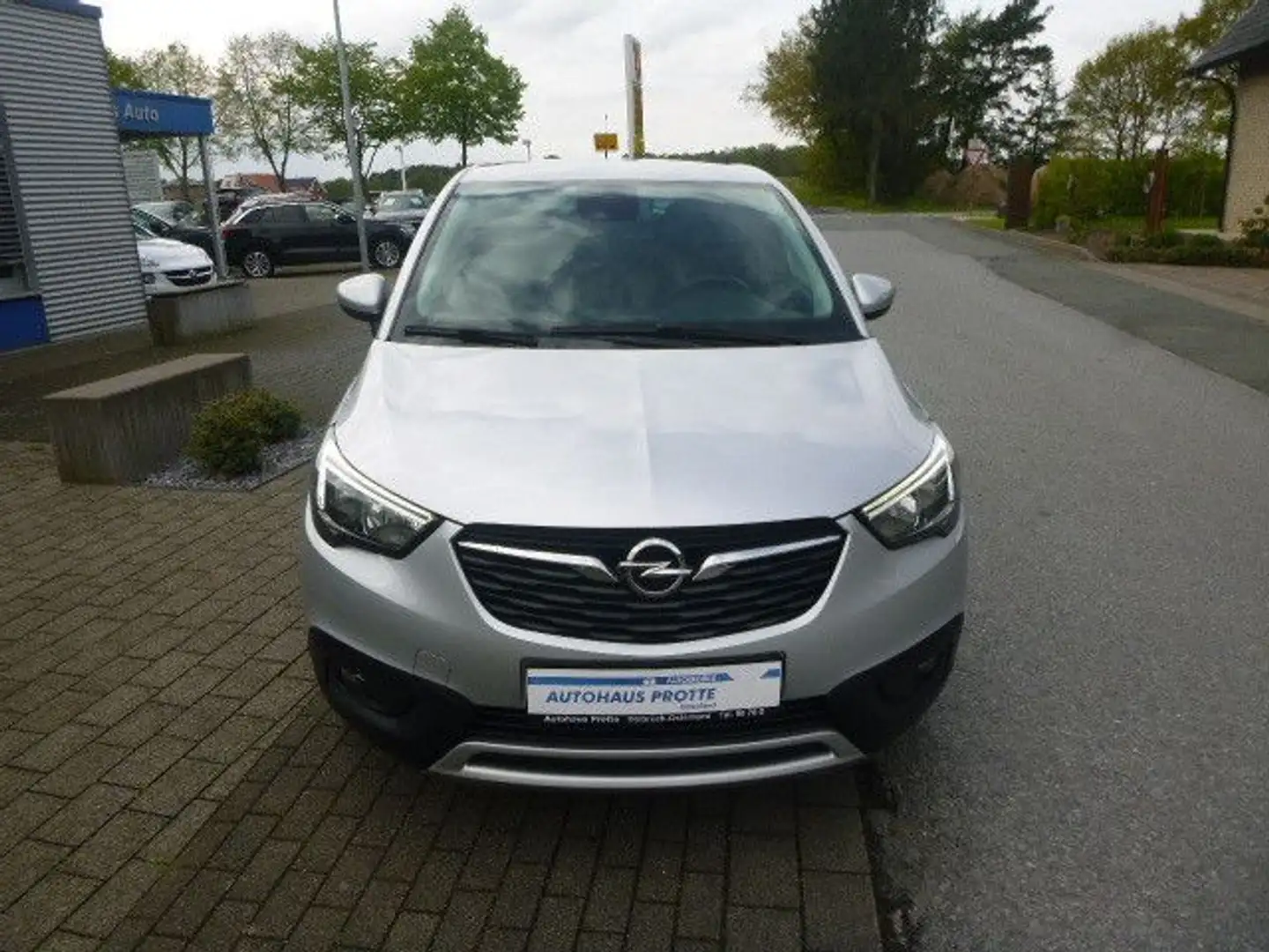 Opel Crossland X 1,2 *Automatik/Navigation/AHK* Stříbrná - 2