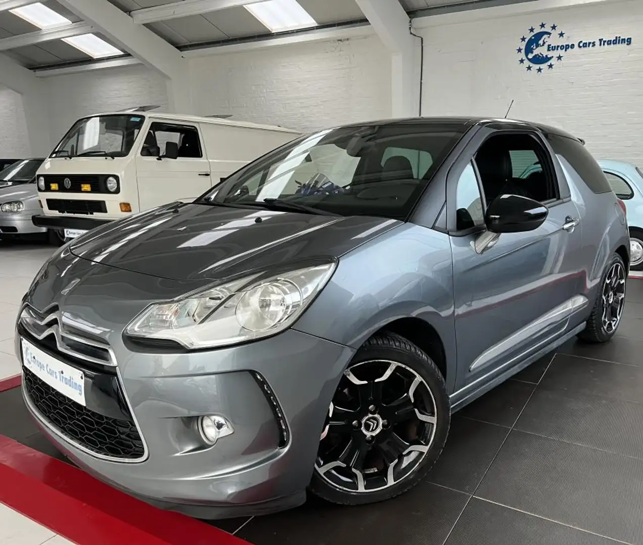 Citroen DS3 SPORT CHIC 1.6 E HDI 112 CH GPS CUIR GAR 12M Grijs - 1
