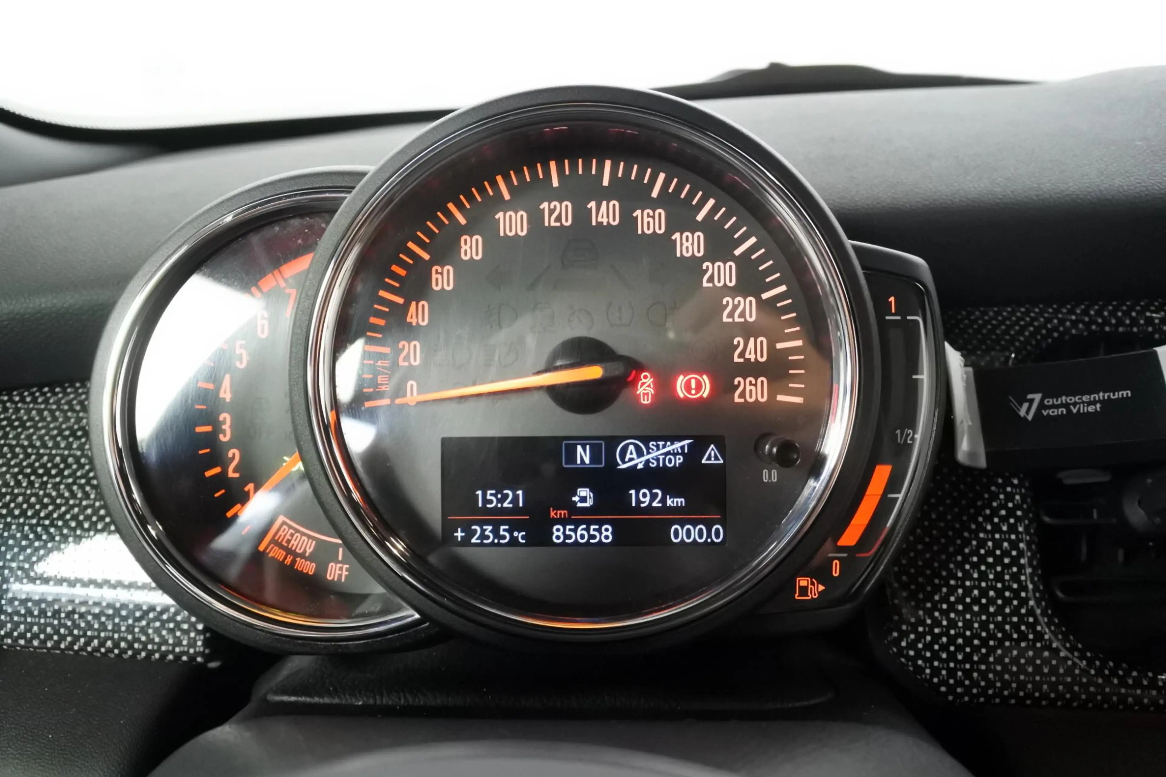 MINI Cooper S 3-Deurs 2.0 Yours Moonwalk Blacked out — photo 3