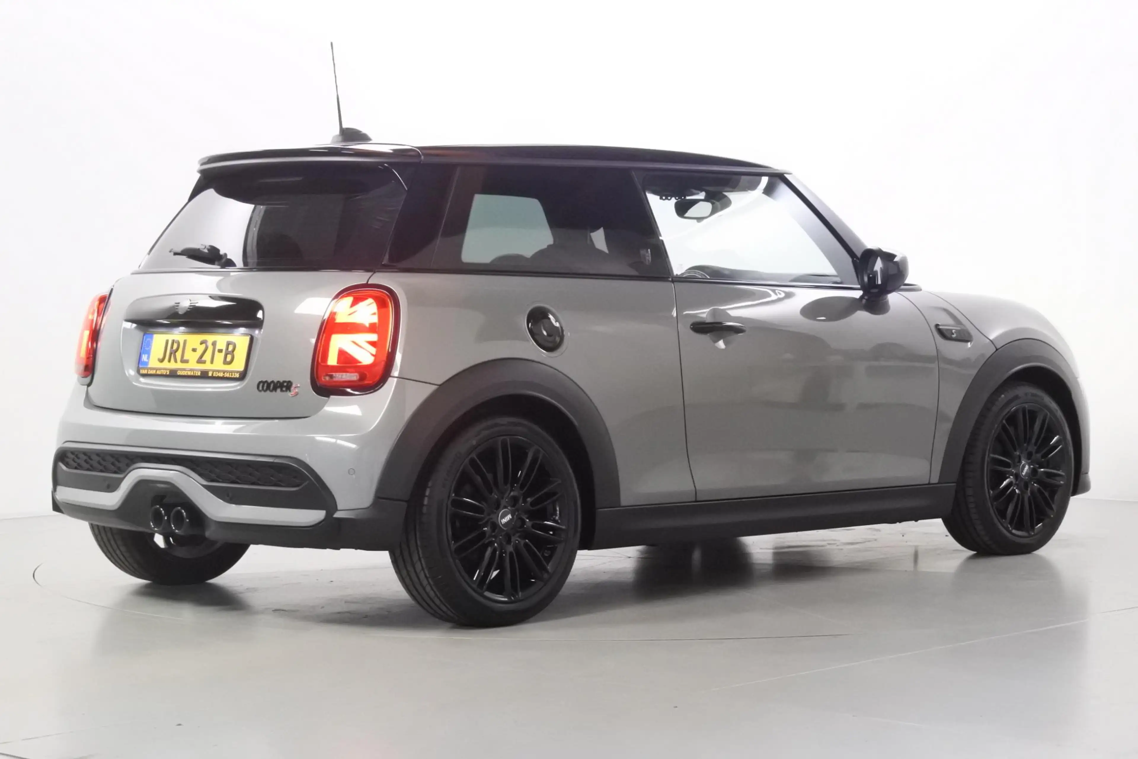 MINI Cooper S 3-Deurs 2.0 Yours Moonwalk Blacked out — photo 2