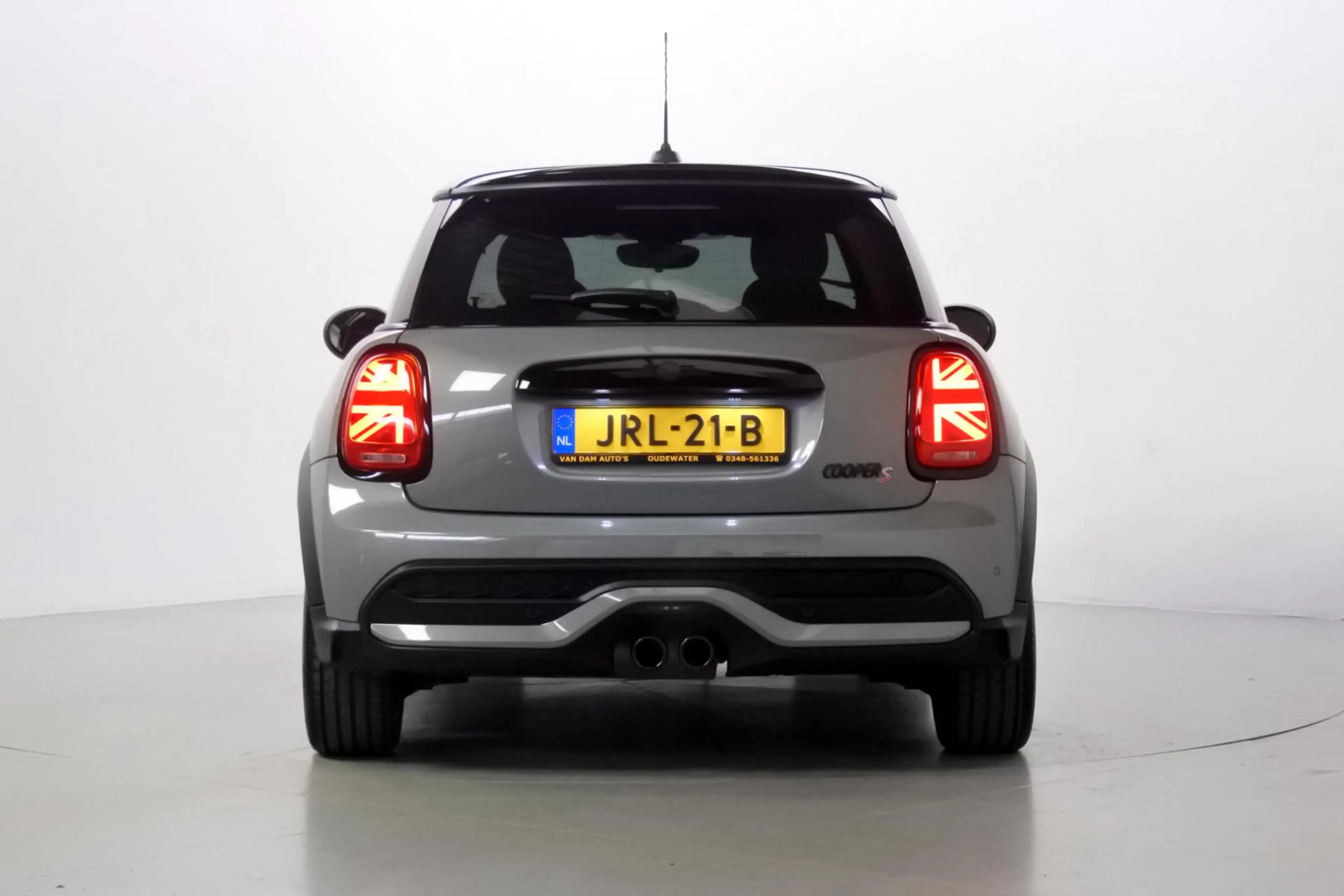 MINI Cooper S 3-Deurs 2.0 Yours Moonwalk Blacked out — photo 39