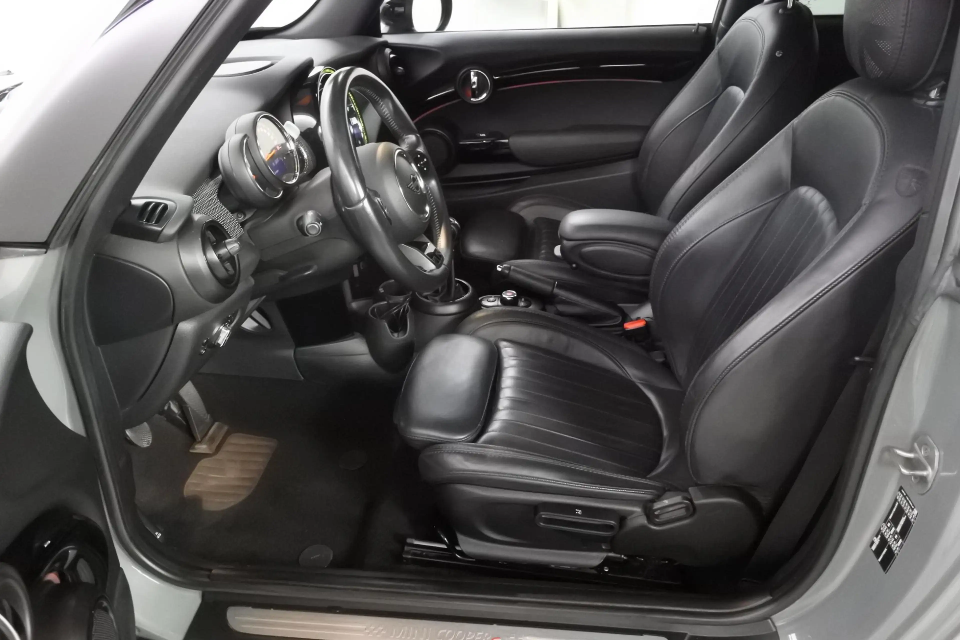 MINI Cooper S 3-Deurs 2.0 Yours Moonwalk Blacked out — photo 5