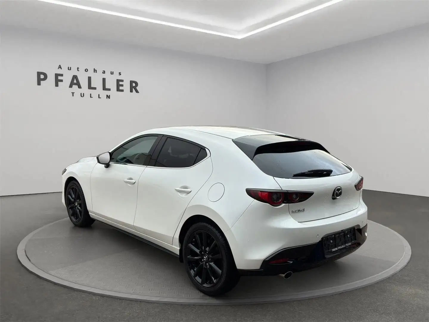 Mazda 3 e-Skyactiv-G140 Homura Weiß - 2