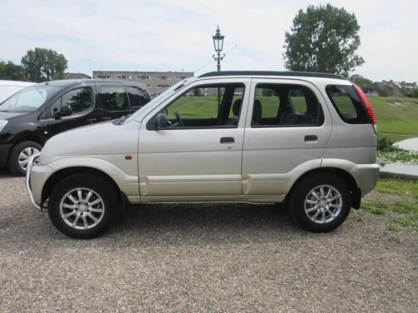Daihatsu Terios 1.3 SXE Beige - 2