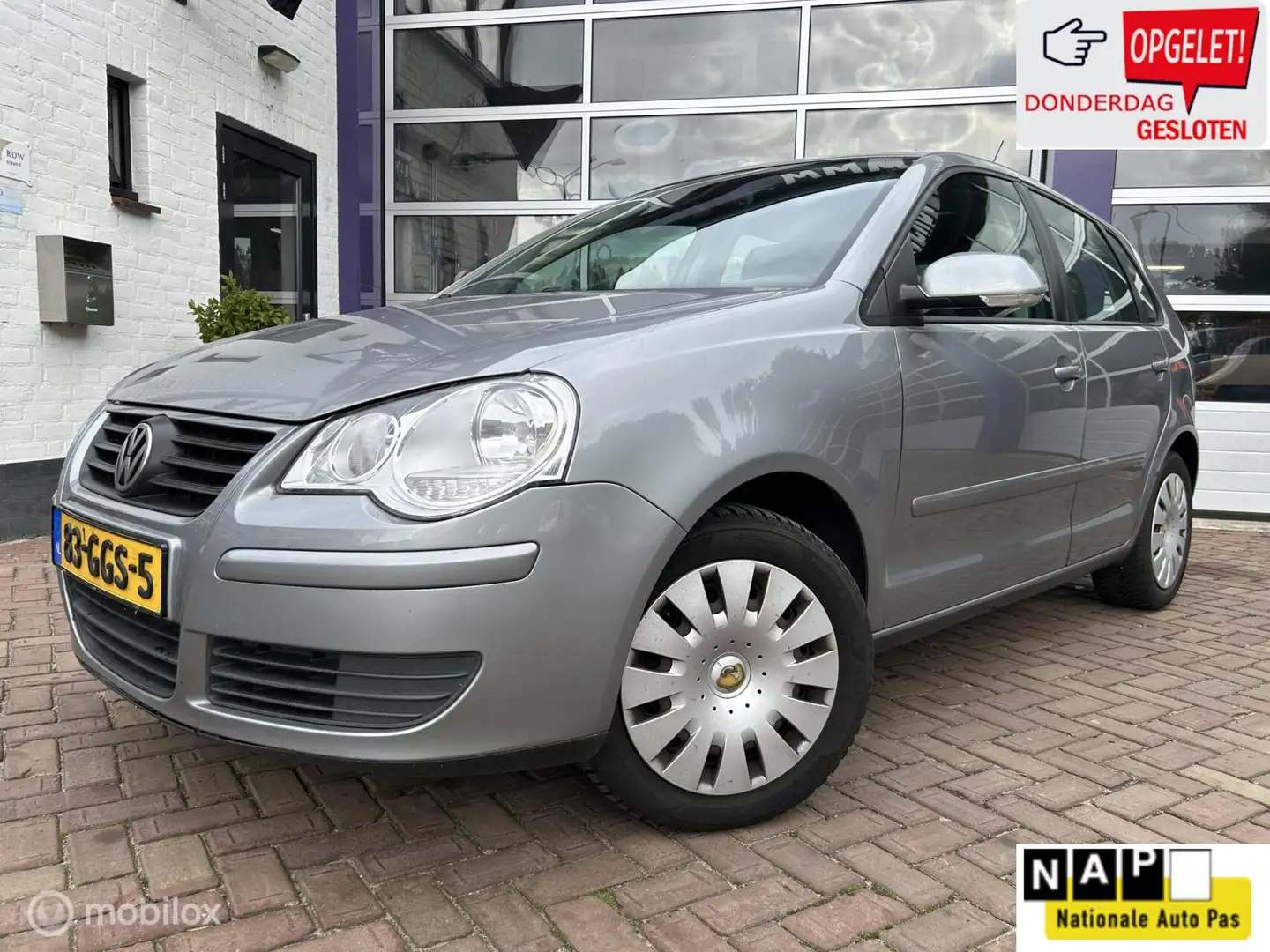 Volkswagen Polo 1.4-16V Comfortline * AUTOMAAT * AIRCO * 5 D Grijs - 1