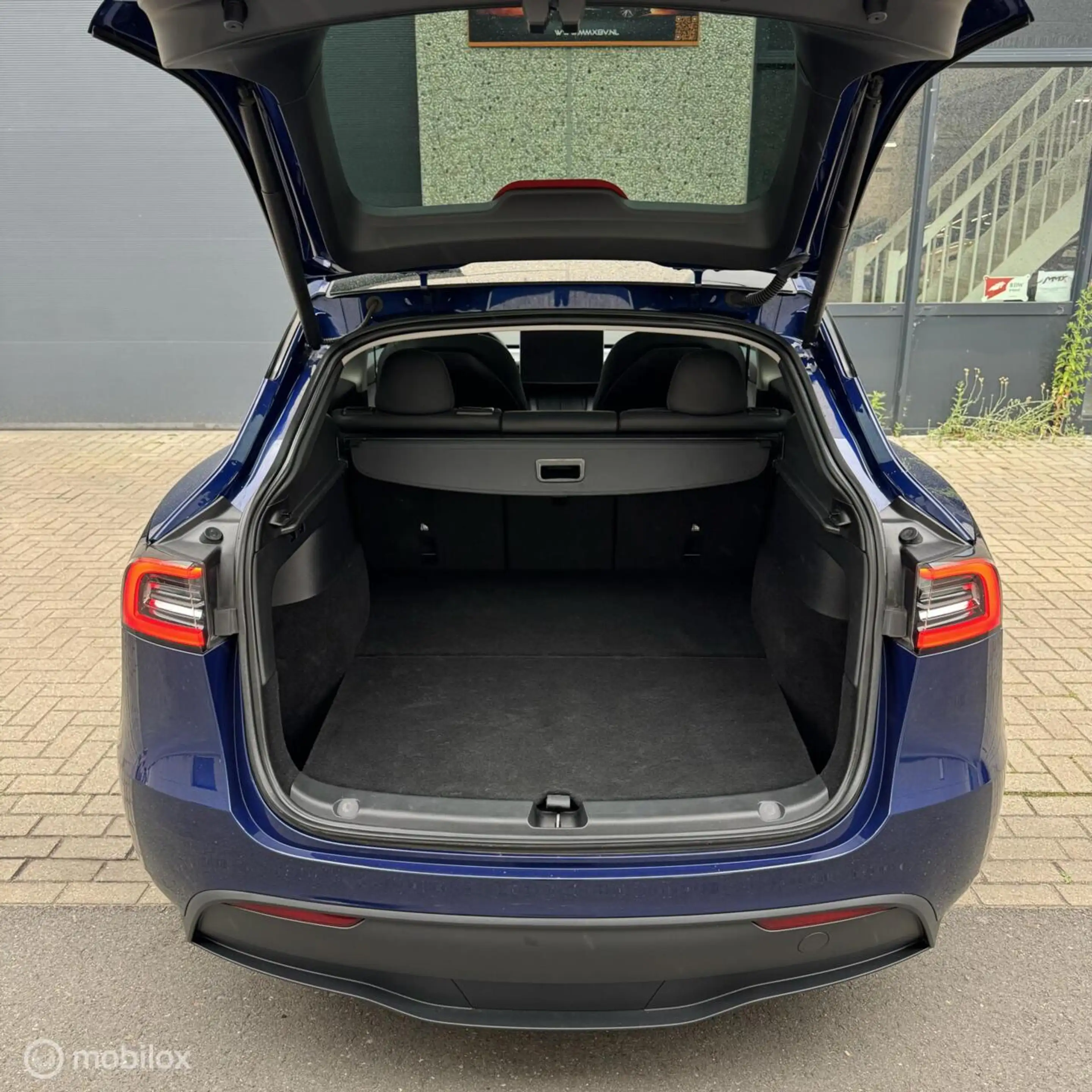 Tesla Model Y PREMIUM LFP RWD + MMX PACK + IAP + SOH 94.6% — photo 15