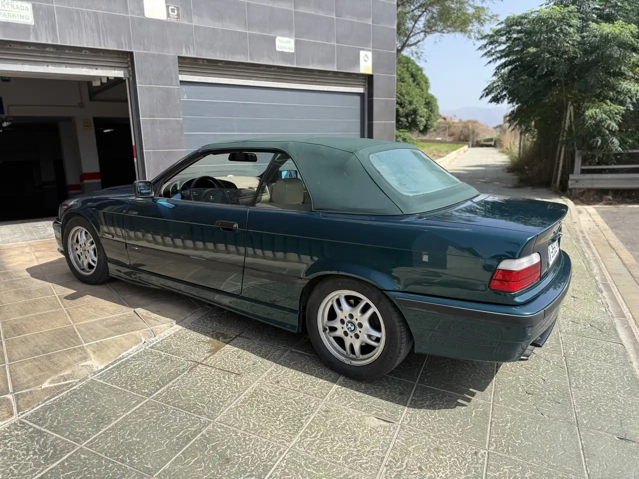 BMW 328i Cabriolet, foto 1