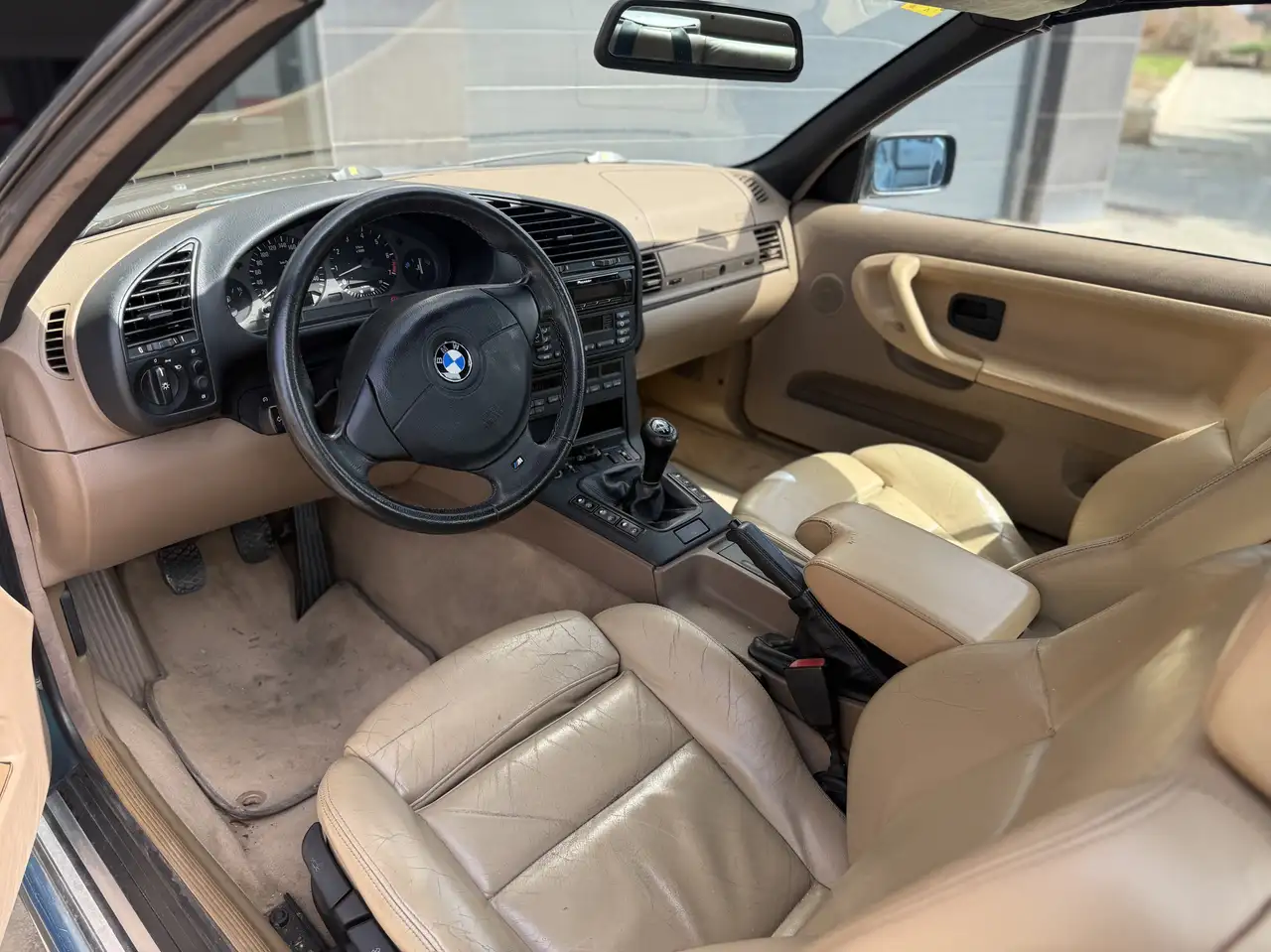 BMW 328i Cabriolet, foto 2