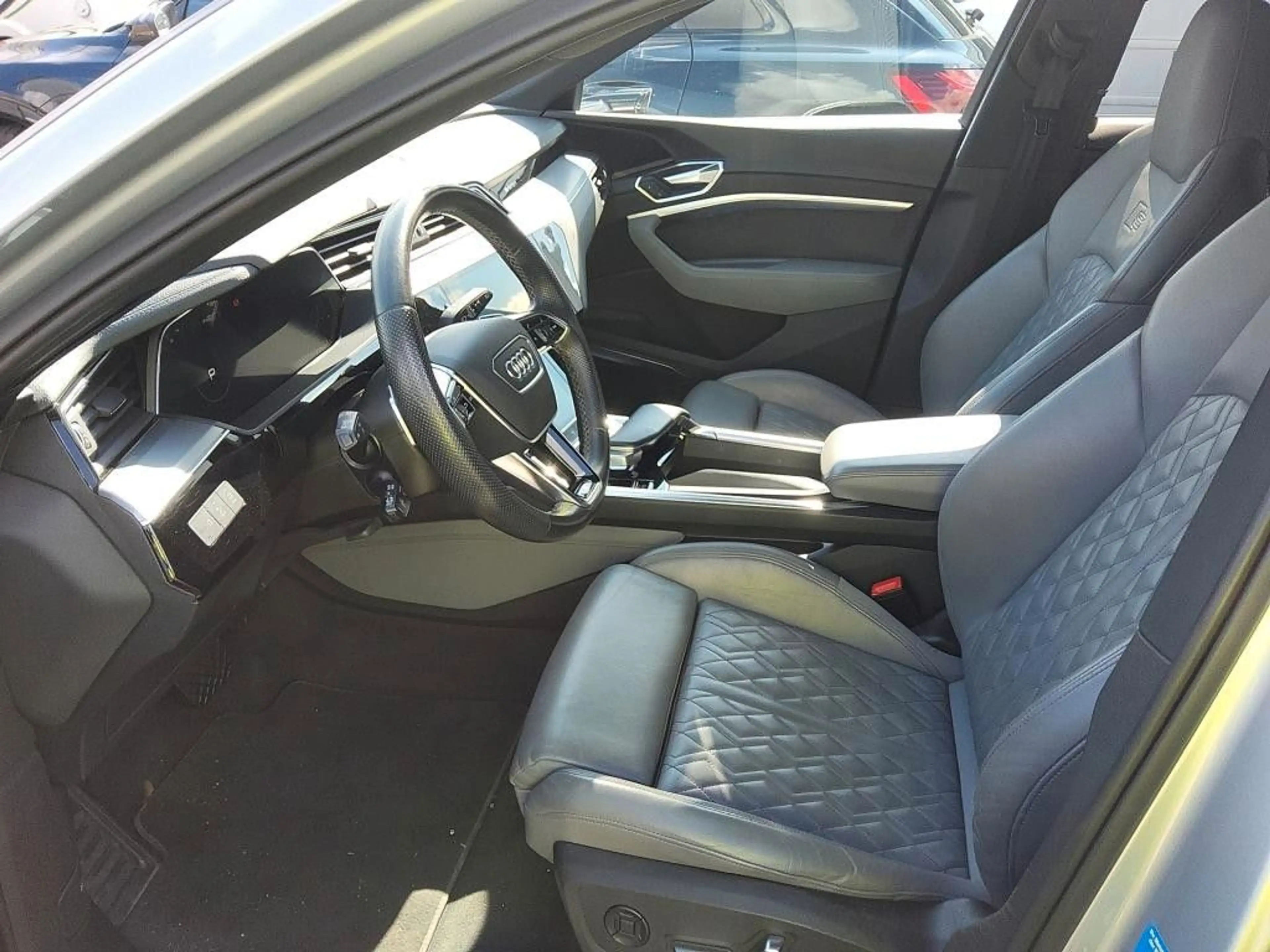 Audi e-tron 50 quattro S LINE*PANO*AHK*S-SITZE*MATRIX — photo 2