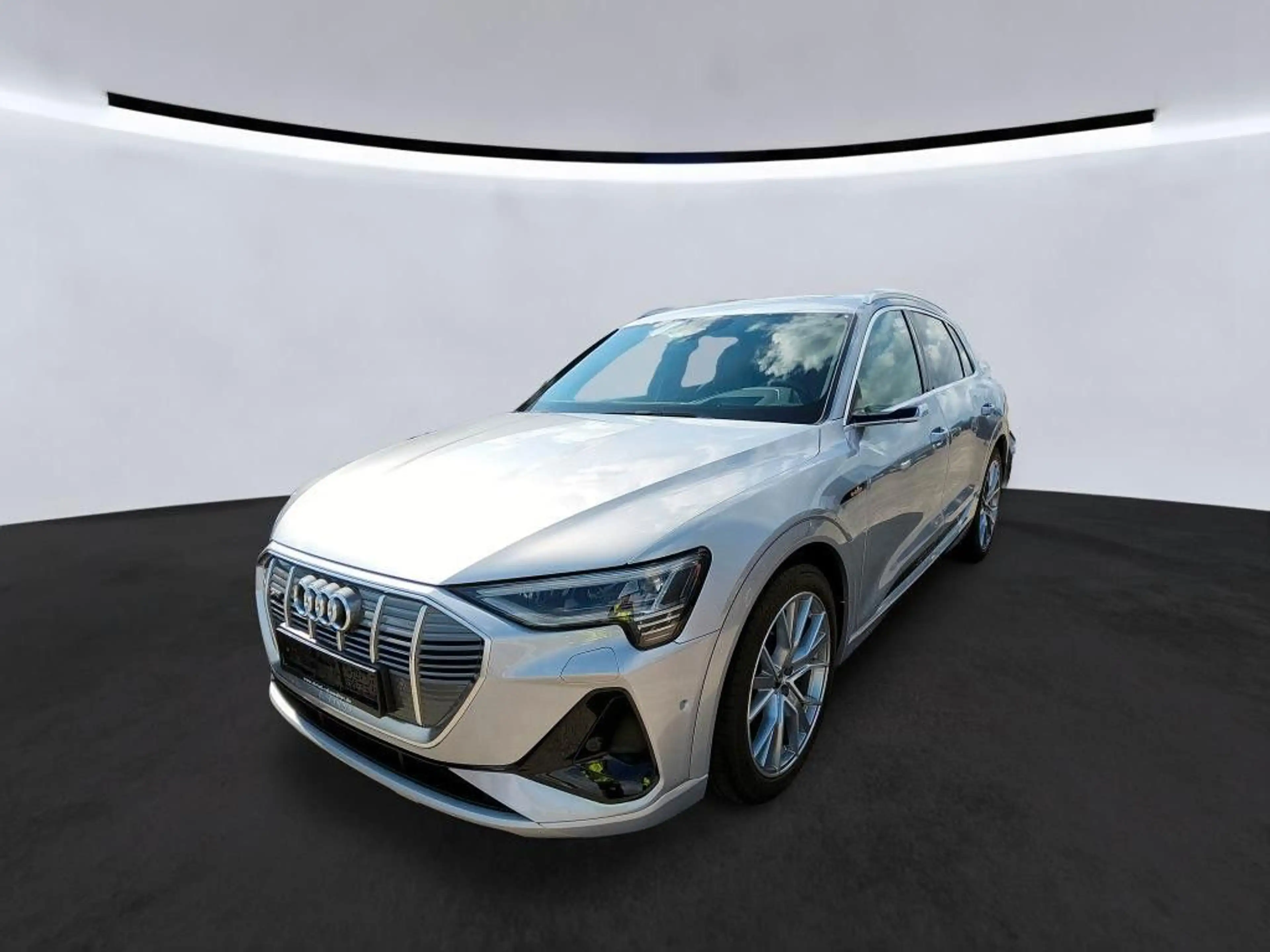 Audi e-tron 50 quattro S LINE*PANO*AHK*S-SITZE*MATRIX